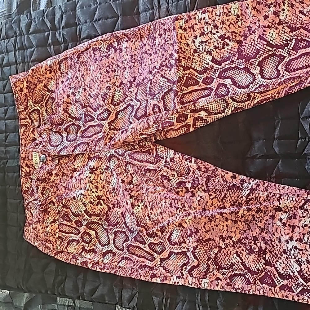 Pink snake print pant